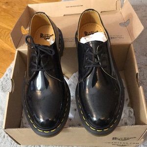 Dr. Martens Black 1461 Core Oxfords